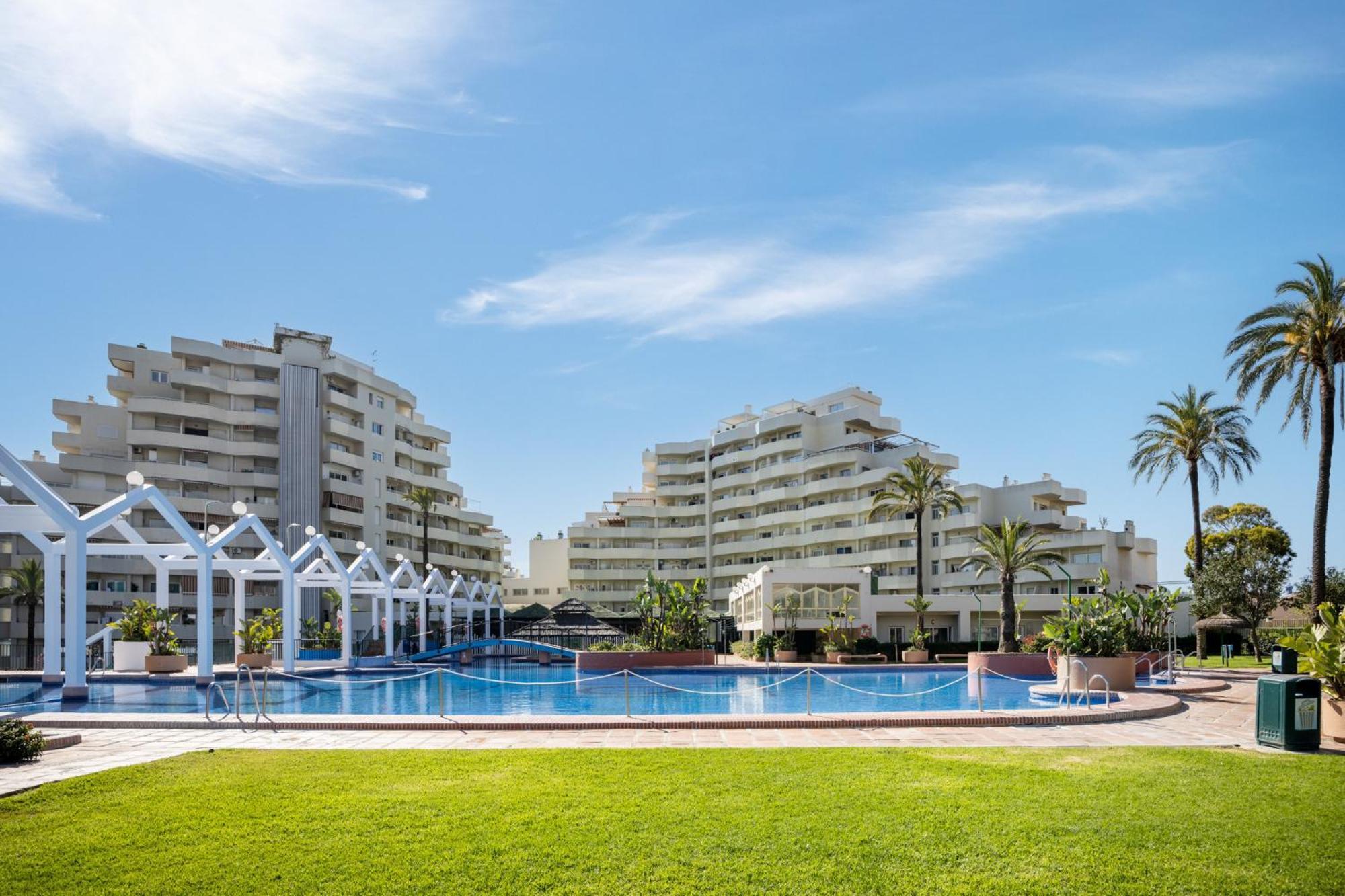 Benalbeach Apartments By Alfresco Stays Бенальмадена Экстерьер фото